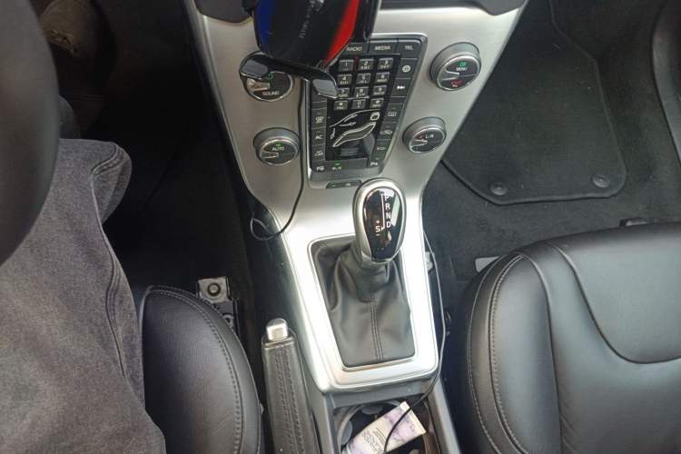 Used Volvo V40 2017 T3 Zhiya Edition