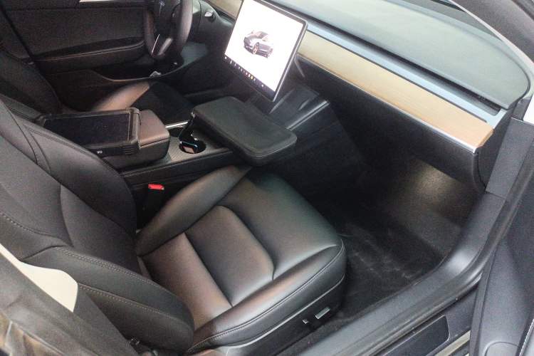 Used Tesla Model 3 2021 Revised Version II – Performance High-Performance All-Wheel-Drive Edition
