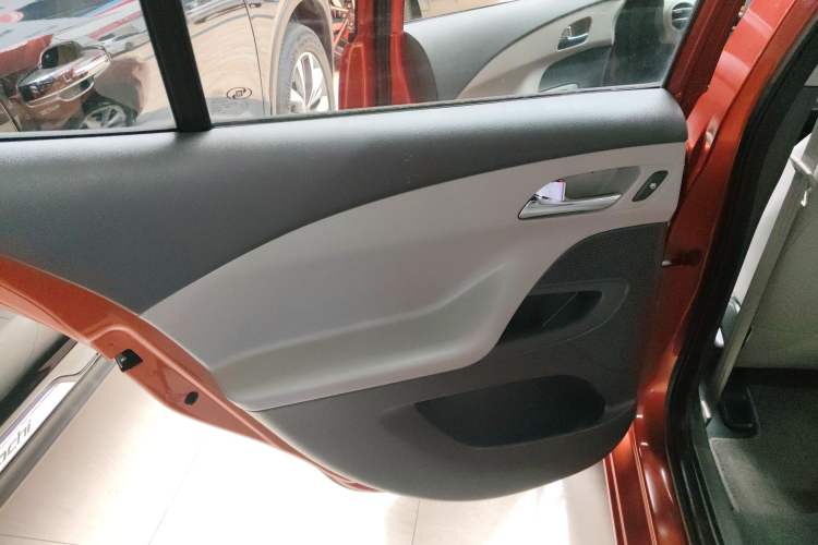 Used Chevrolet Sail 2015 Sail 3 1.5L Manual Happiness Edition
