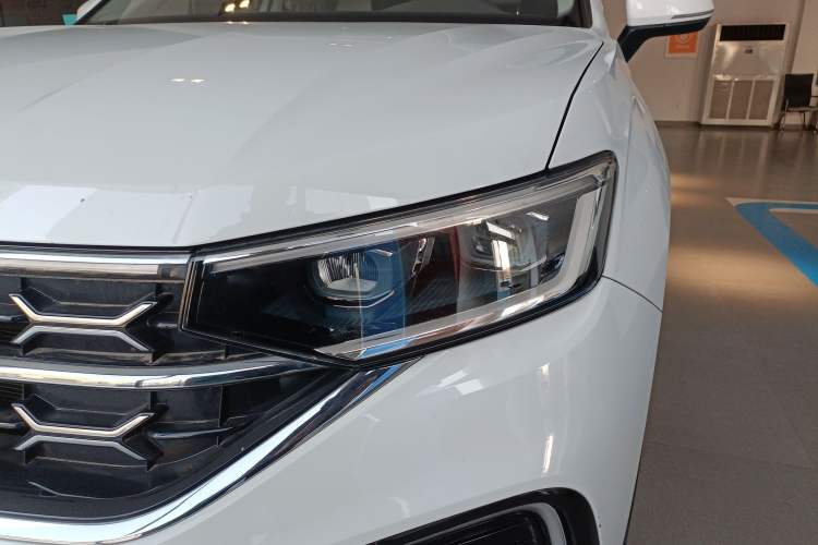 Used Volkswagen Tayron 2023 300TSI Two-Wheel-Drive Luxury Plus Advanced Edition