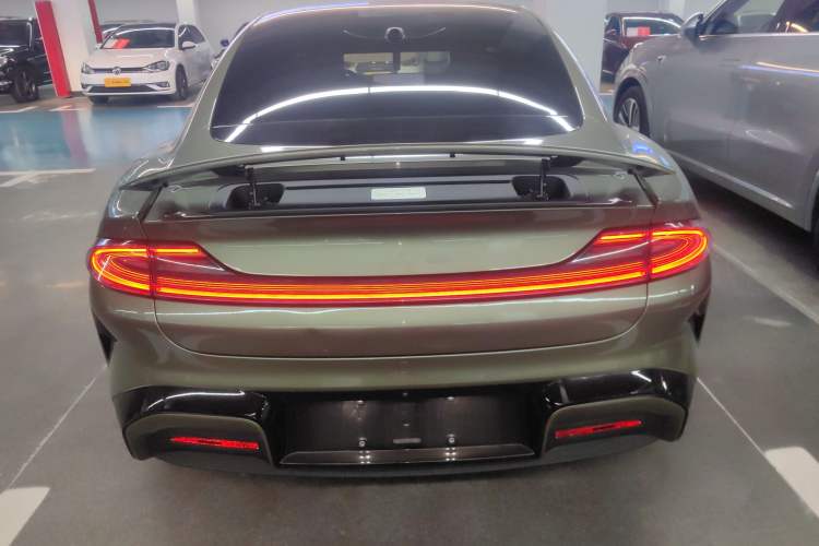 Used  SU7 2024 Four-Wheel Drive Ultra-Long Range Advanced Intelligent Driving Max Edition
