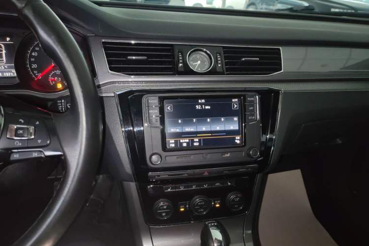 Used Volkswagen Passat 2017 330TSI DSG Luxury Edition
