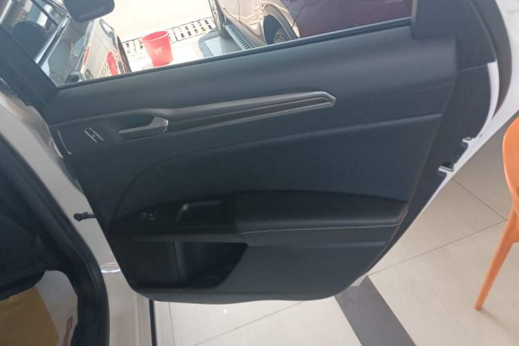 Used Ford Mondeo New Energy 2018 2.0 PHEV Smart-Controlled Fashion Edition China VI Standard