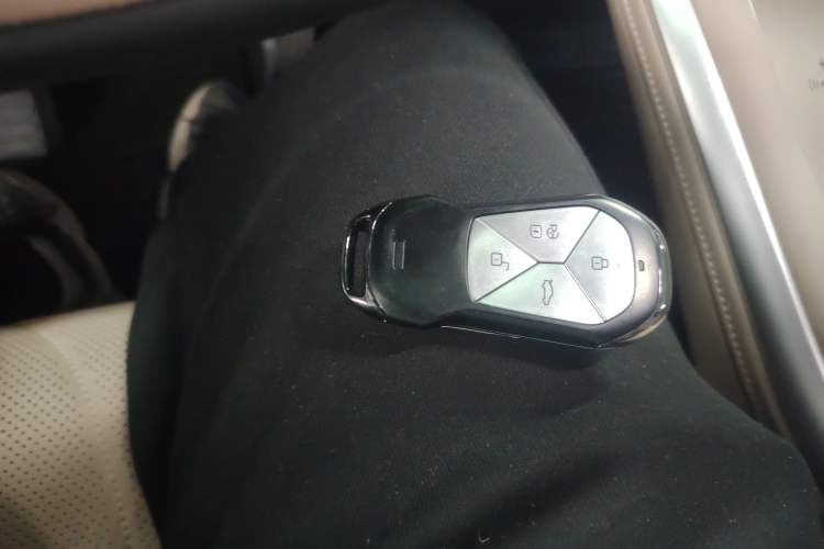 Used XPeng G9 2025 625 Long-Range Max
