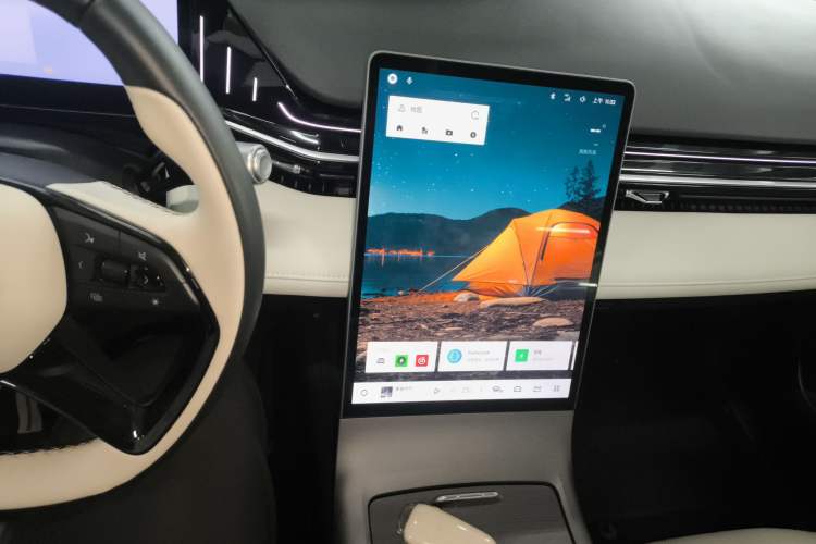 Used  L6 2023 125km Starship