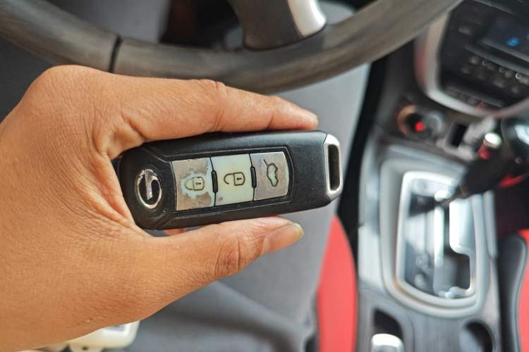 Used GAC Trumpchi GS5 Super 2015 2.0L Automatic Two-Wheel Drive Luxury Navigation Edition
