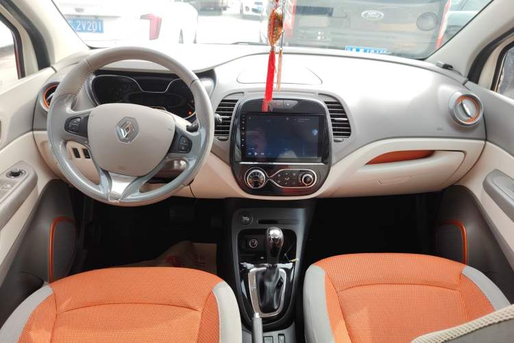 Used Renault Captur 2015 1.2T Automatic Comfort First Edition
