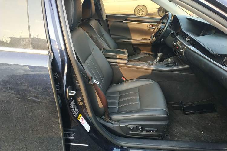 Used Lexus ES 2015 200 Elite Edition
