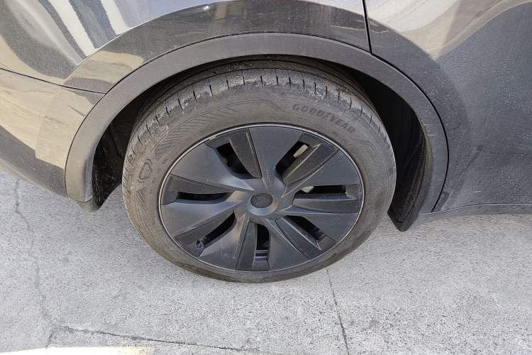 Used Tesla Model Y 2024 Rear-Wheel-Drive Version