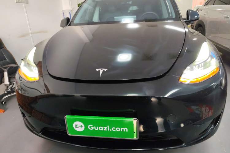 Used Tesla Model Y 2023 Rear-Wheel-Drive Version
