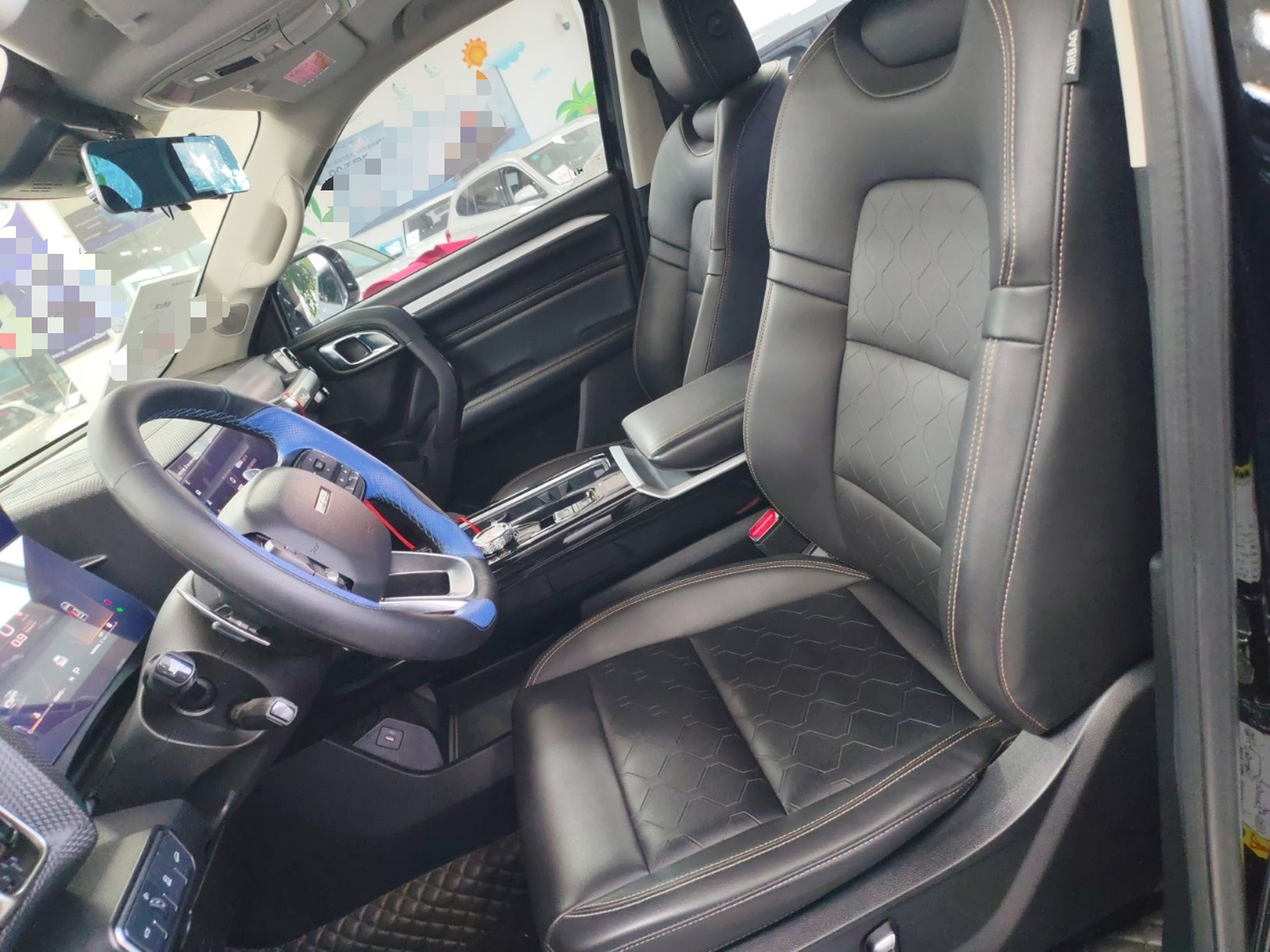 المقاعد الأمامية داخل السيارة