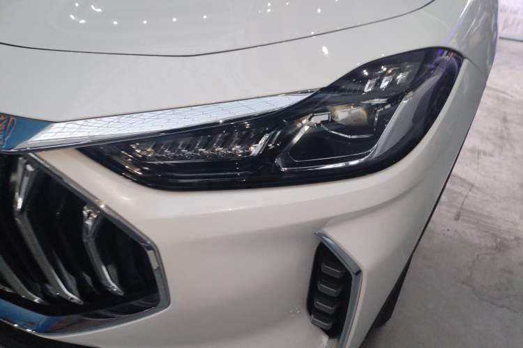 Used JETOUR X70 PLUS 2023 1.5T DCT Brave PLUS 5-Seater
