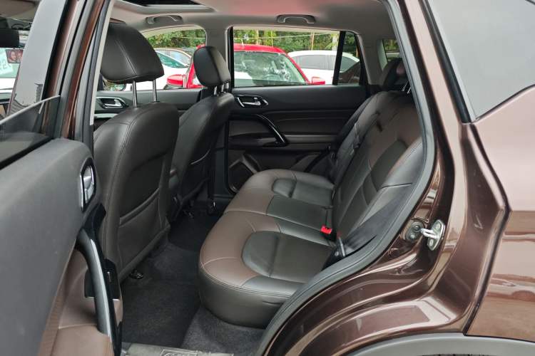 Used GAC Trumpchi GS4 2015 200T Manual Luxury Edition
