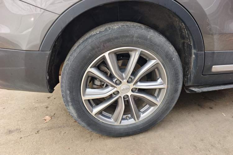 Used Geely Auto Emgrand X7 Sport 2020 1.8TD DCT Two-Wheel Drive Smart Connect 4G-Enabled Version
