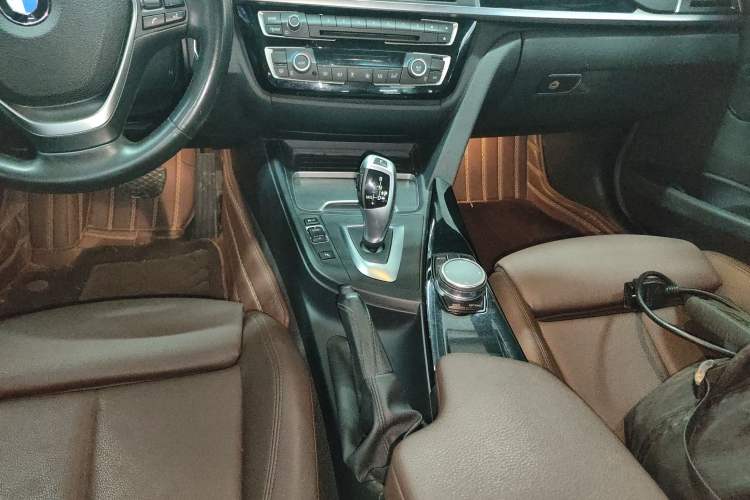 Used BMW 3 Series 2019 320Li Fashion Model
