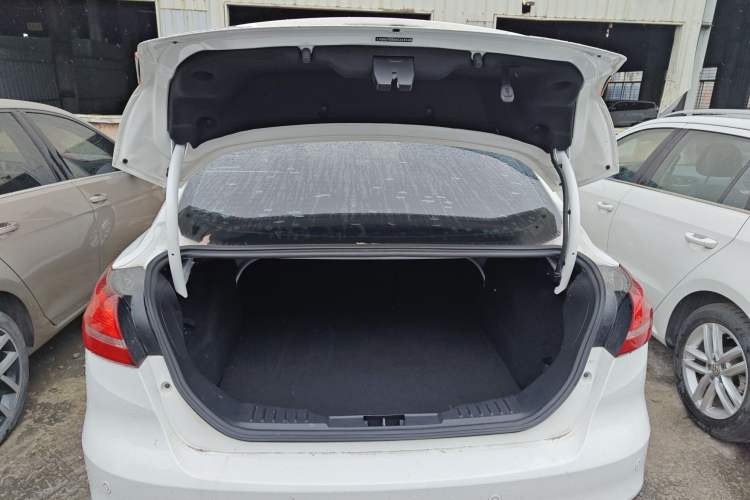 Used Ford Focus 2017 Sedan 1.6L Automatic Fashion Edition Smart Drive Version