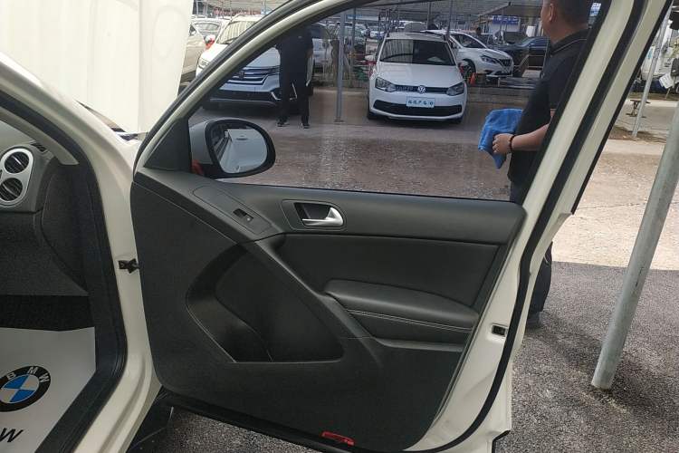 Used Volkswagen Tiguan 2016 280TSI Automatic Two-Wheel-Drive Silk Road Style Edition
