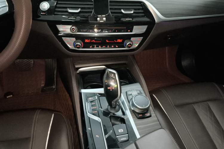 Used BMW 5 Series 2018 530Li Leading Edition Luxury Package
