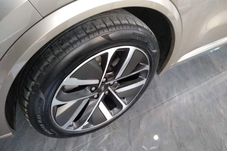 Used Li Auto L9 2022 Max model
