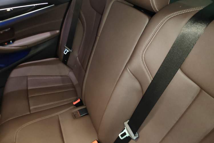 Used BMW 5 Series 2019 Facelifted 525Li Luxury Package
