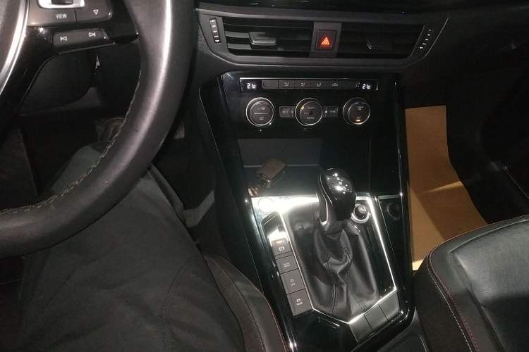 Used Volkswagen Tayron 2019 Teramont Edition 280TSI Two-Wheel Drive Luxury Model China VI Standard
