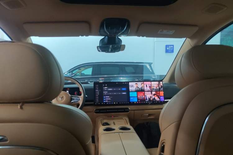 Used VOYAH Dream 2025 PHEV Four-Wheel Drive Prestige Kunpeng Edition