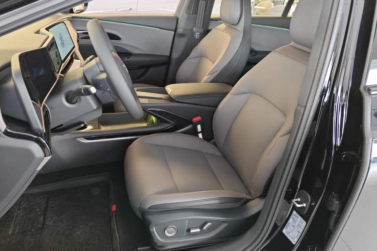 Used Hongqi EH7 2025 600 Smart Selection Edition
