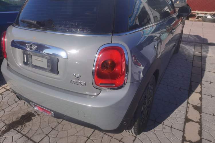Used  MINI 2016 1.5T COOPER
