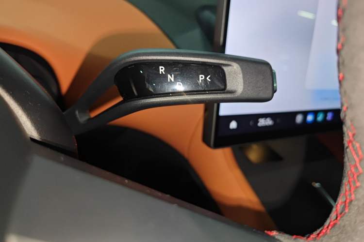 Used  YU7 2025 Ultra-Long Range High-Performance All-Wheel-Drive Max Edition