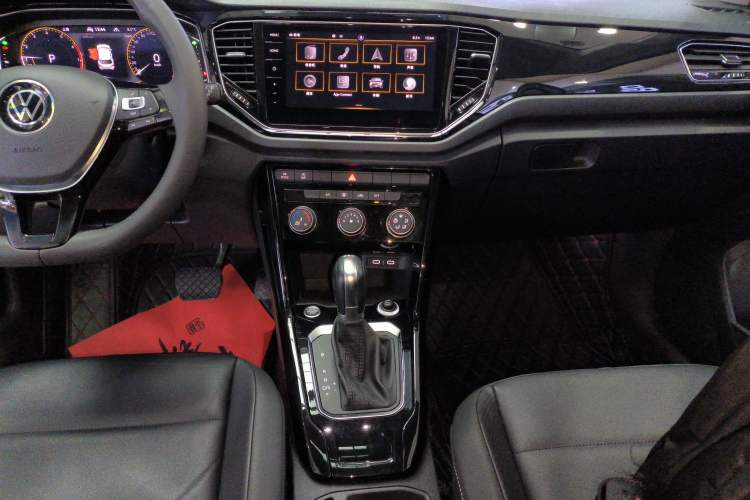 Used Volkswagen T-ROC 2021 280TSI DSG Two-Wheel Drive Comfort Connect Edition
