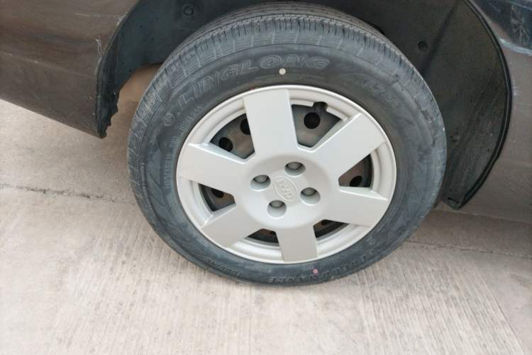 Used BYD F3 2012 Energy-Saving Edition 1.5L Manual Standard Model
