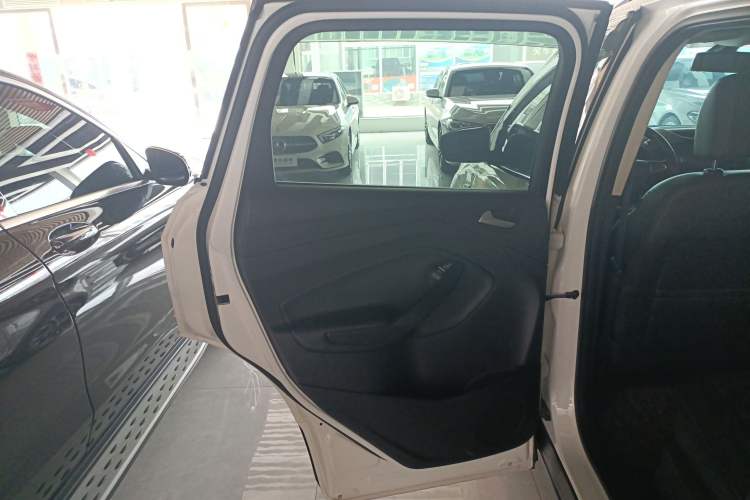 Used Ford Kuga 2019 EcoBoost 180 Two-Wheel-Drive Platinum Edition China VI Standard
