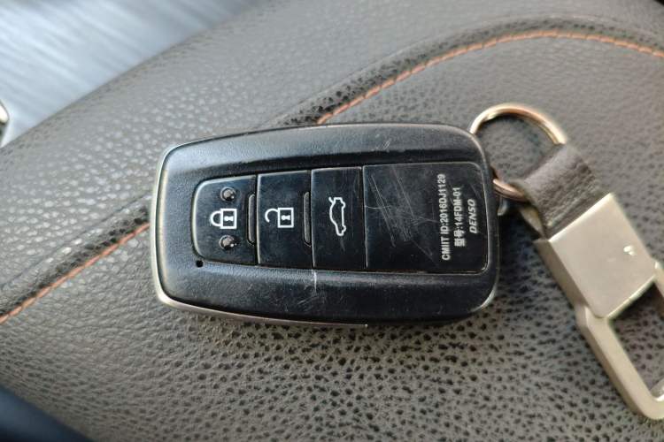 Used Toyota Camry 2023 2.0G Luxury Edition