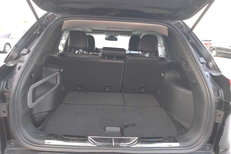 Used  Cherokee 2016 2.4L Leading Edition