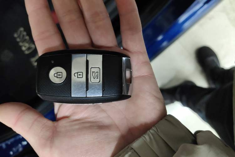 Used Kia KX Cross 2017 1.4L AT GLS
