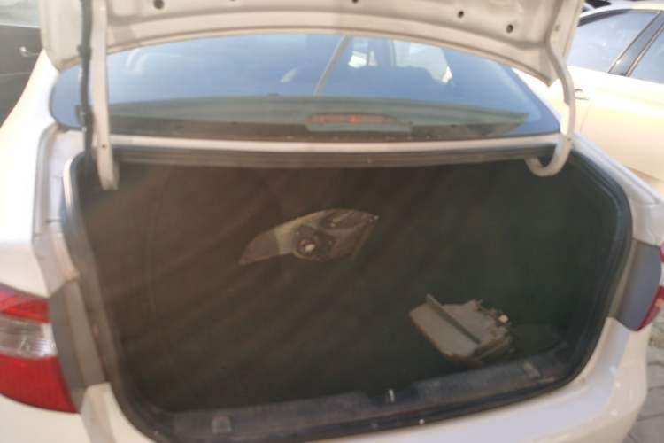 Used Kia K2 2012 Sedan 1.4L Automatic GLS Commemorative Edition
