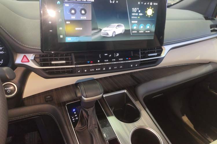 Used Toyota Sienna 2024 2.5L Hybrid Four-Wheel Drive Prestige Edition