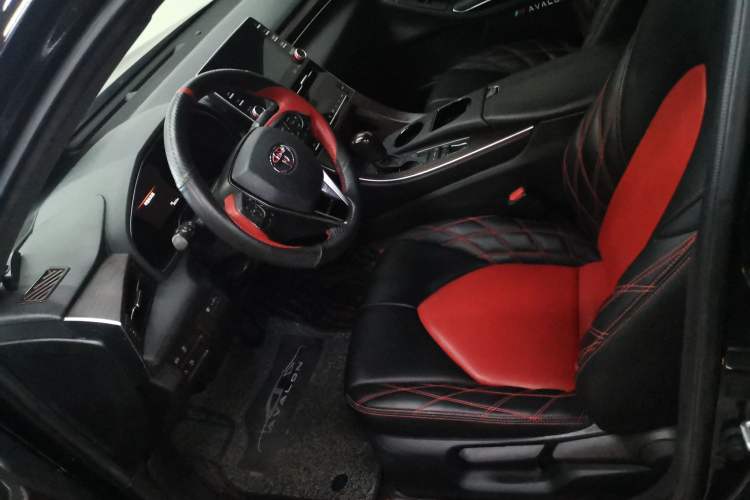 Used Toyota Avalon 2019 2.5L Ambition Version China VI Standard
