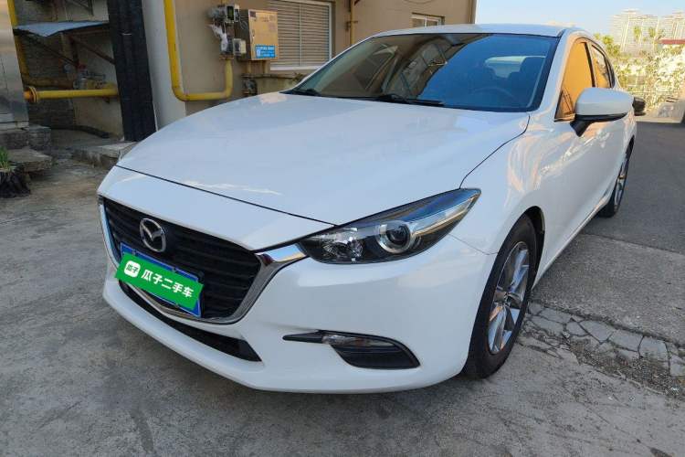 Used Mazda Mazda 3 Axela 2019 Cloud-Control Edition Hatchback 1.5L Automatic Comfort Model China VI Standard
