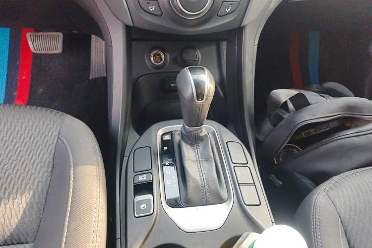 Used Hyundai Santa Fe 2013 2.4L Automatic 2WD Comfort Edition
