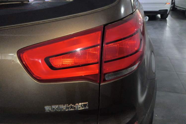 Used Kia Sportage R 2015 2.0L Automatic Two-Wheel Drive DLX Model