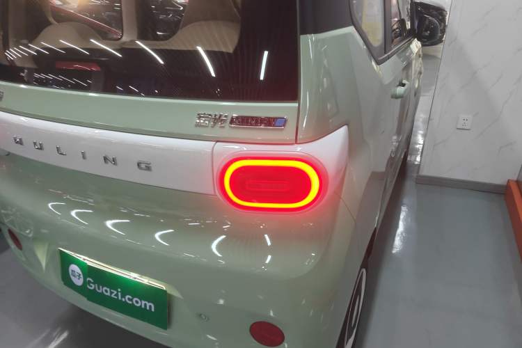 Used Wuling Hongguang MINIEV 2024 3rd Generation 215km Youth Edition
