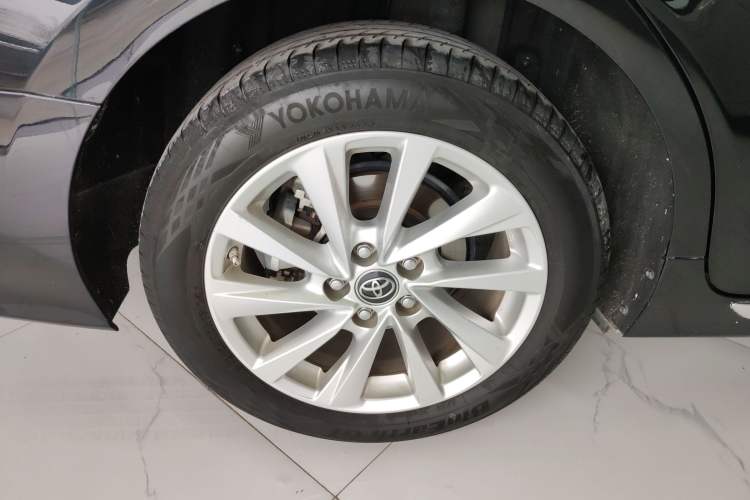 Used Toyota Camry 2023 2.0G Luxury Edition
