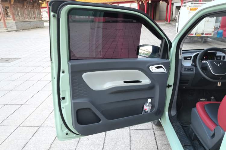 Used Wuling Hongguang MINIEV 2021 Macaron Fashion Model Lithium Iron Phosphate
