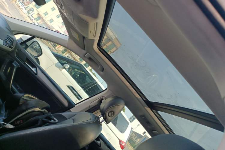 Used Volkswagen Tiguan L 2017 380TSI Automatic All-Wheel-Drive Luxury Edition
