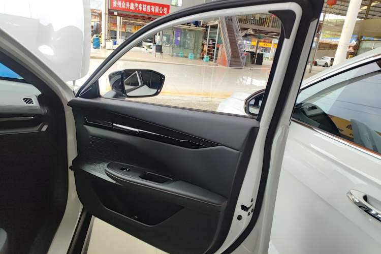 Used Changan UNI-V 2024 1.5T Prestige Edition
