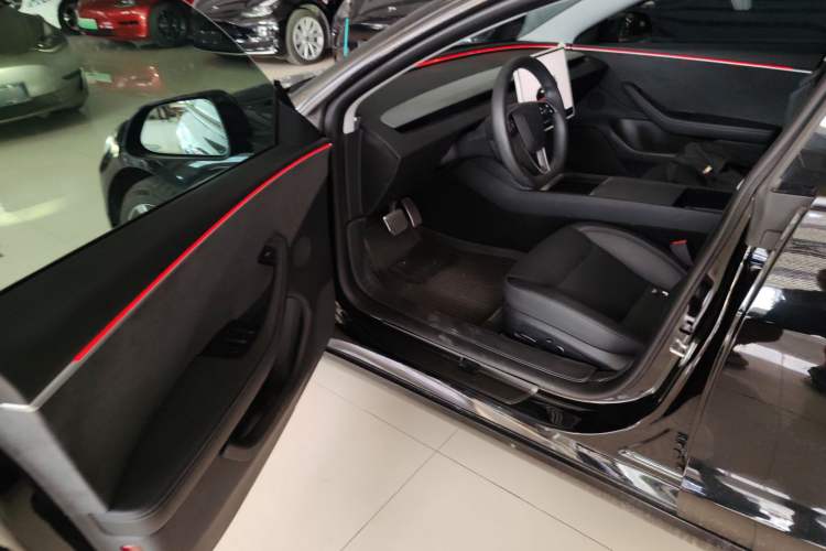 Used Tesla Model 3 2023 Long-Range All-Wheel-Drive Version
