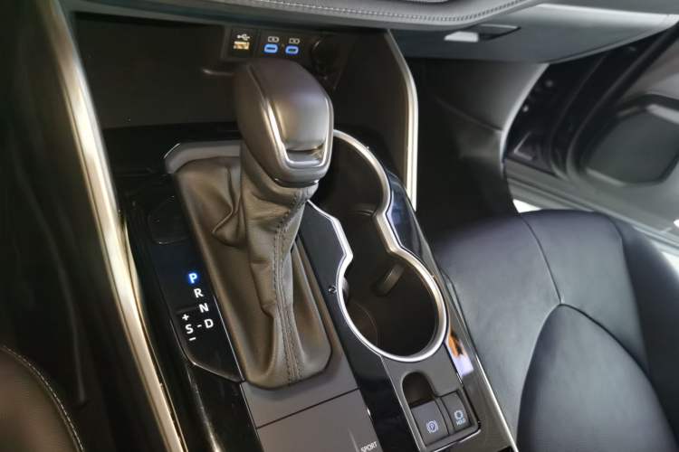 Used Toyota Highlander 2022 Dual-Engine 2.5L Four-Wheel Drive Prestige Version 7 Seats