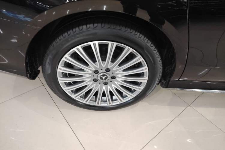 Used Mercedes-Benz E-Class 2018 Restyled E 300 L Sport Luxury Edition
