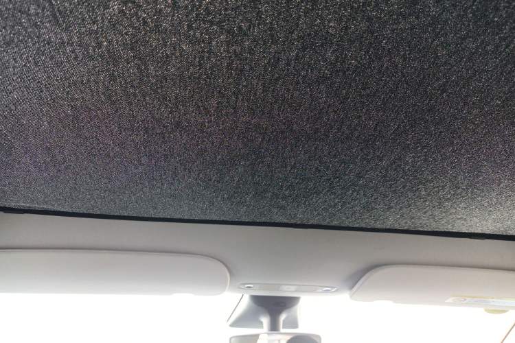 Used Tesla Model Y 2021 Long-Range All-Wheel-Drive Version 3D7
